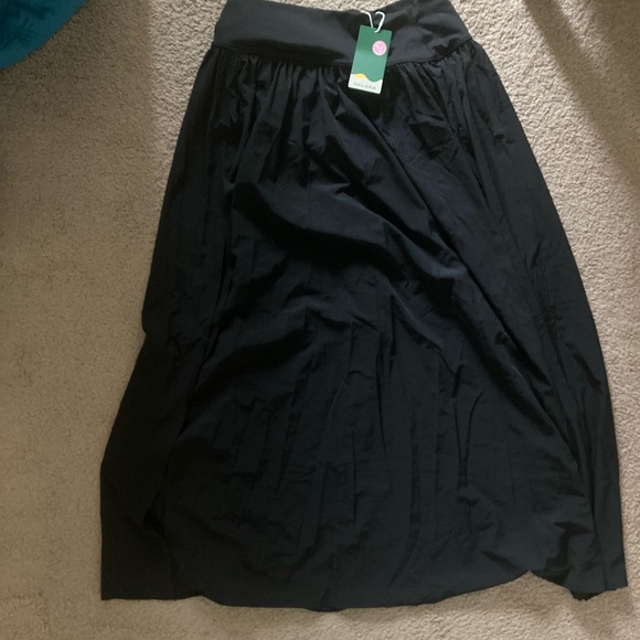 NWT- HALARA side split skirt size L - Picture 4 of 4